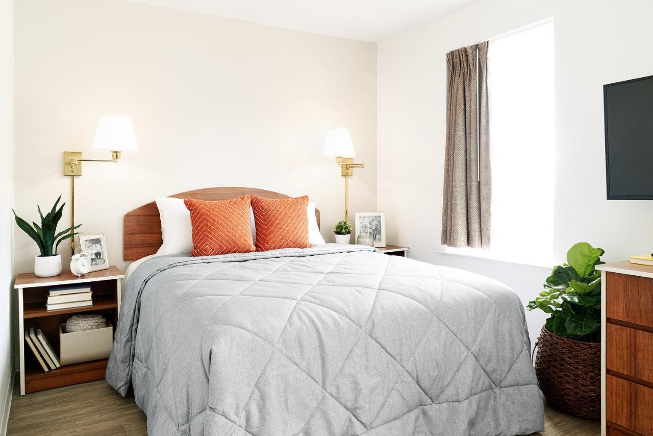 Intown Suites Extended Stay Greensboro Nc - Airport Exterior foto
