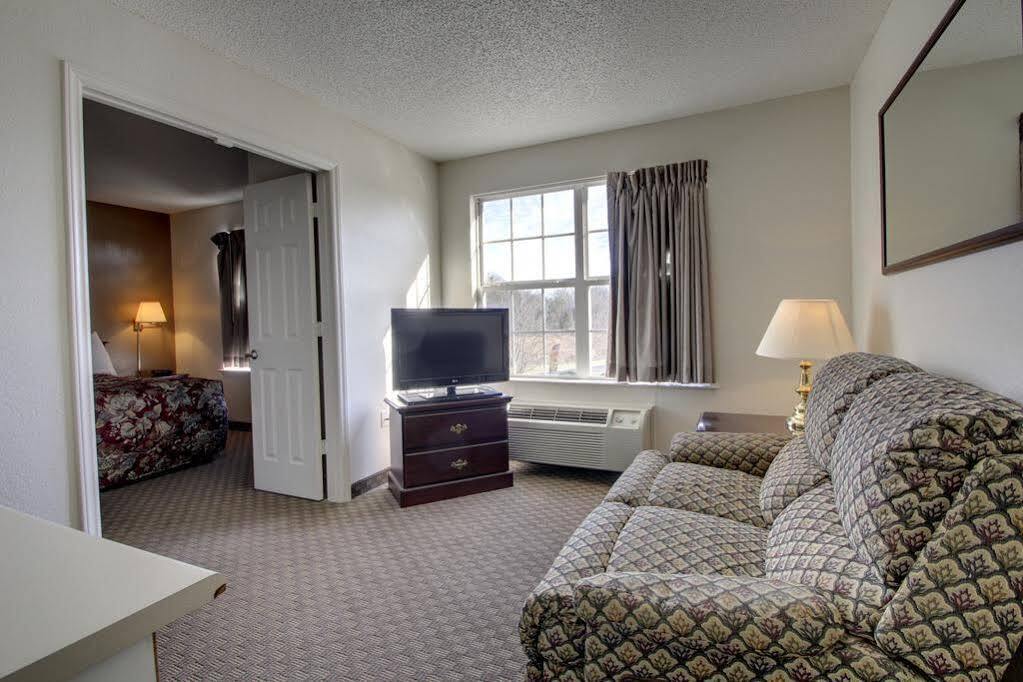 Intown Suites Extended Stay Greensboro Nc - Airport Exterior foto